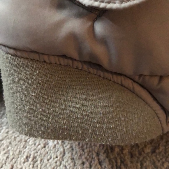 Sage Green H&M vest - Picture 2 of 2